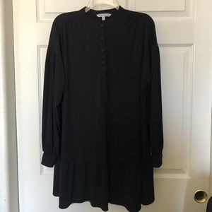 ELIZABETH and JAMES Women’s Black Tunic Dress M